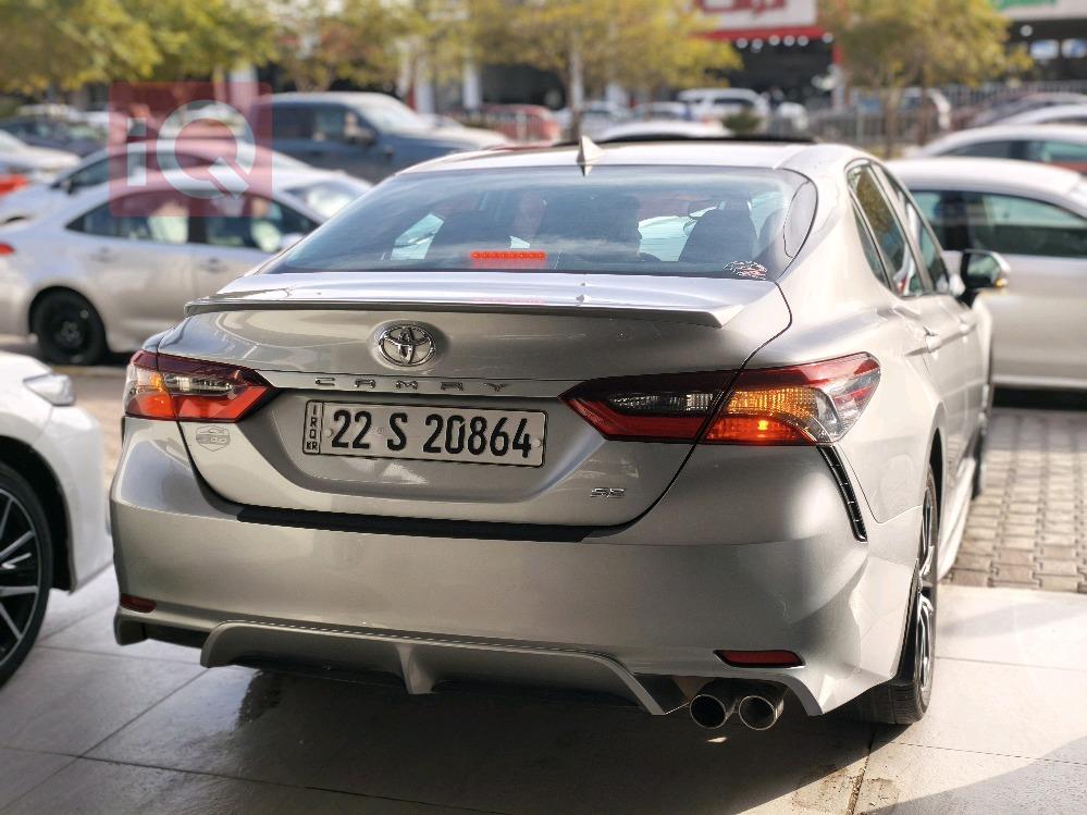 تۆیۆتا کامری